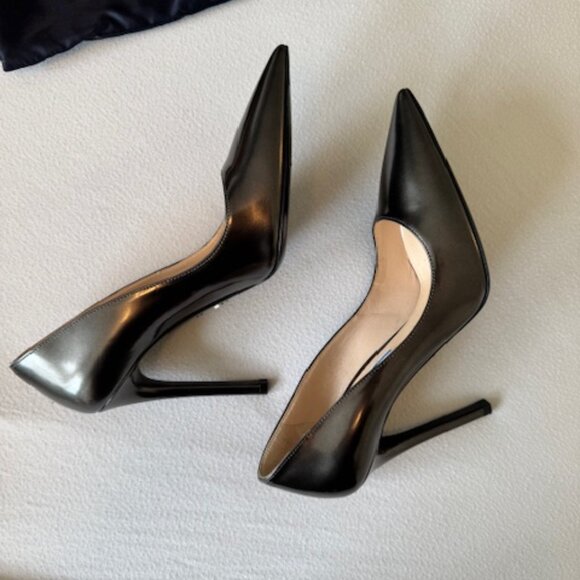 Prada Patent Leather Pumps - Picture 2 of 7